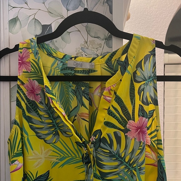 Dalia Tops - Dalia Yellow Tropical Print Top